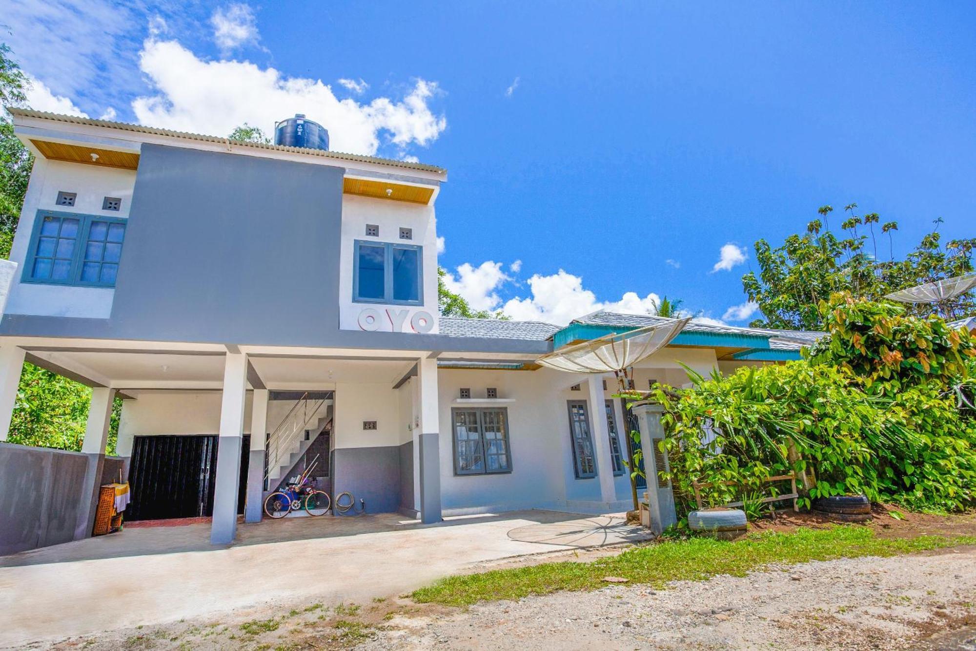 Oyo 2903 Putri Residence Syariah بوغيتّينغي المظهر الخارجي الصورة